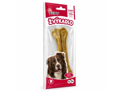Nakloněný e-shop packshot produktu Akinu Kost z buvolí kůže pamlsek pro psy přírodní žvýkací 16 cm 1 ks (RegCis 204045) na bílém pozadí. Produkt beze změny převzat z aktuální produktové fotky, náklon, světlo a stín sjednoceny podle schváleného packshotu 204906.