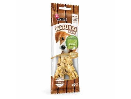 Nakloněný e-shop packshot produktu Akinu NATURAL Kost s dršťkami pamlsek pro psy 1 ks (RegCis 17619) na bílém pozadí. Produkt beze změny převzat z aktuální produktové fotky, náklon, světlo a stín sjednoceny podle schváleného packshotu 204906.